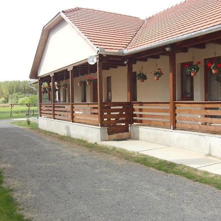 Kekszilva Vendeghaz Hotel Pap Exterior photo